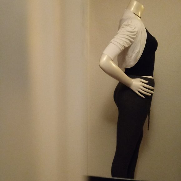 Off White Crop Cardigan - Picture 3 of 10